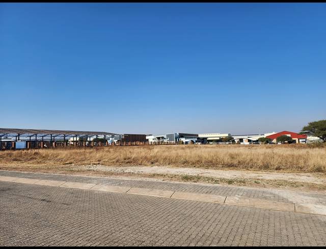 M² INDUSTRIAL YARD FOR SALE IN MAGNA VIA INDUSTRIAL